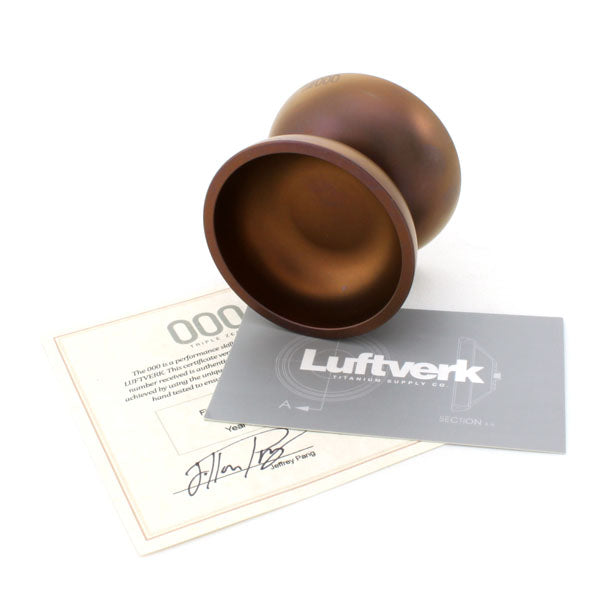 000 (トリプルゼロ)