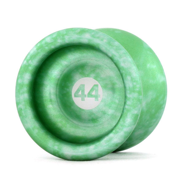 44 (フォーティフォー)