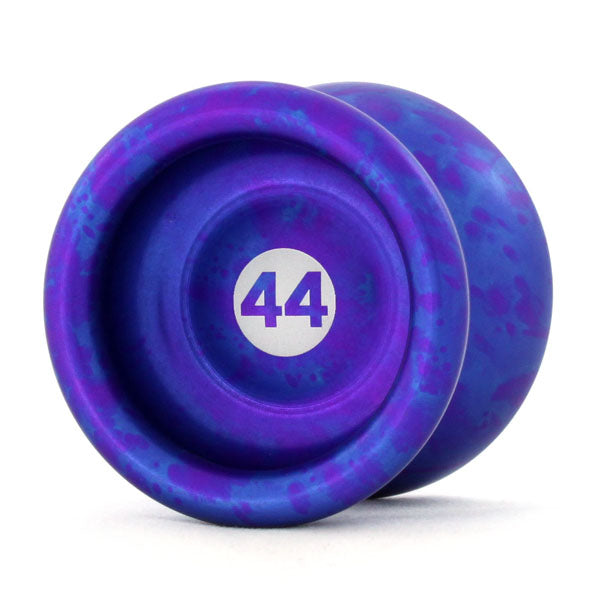 44 (フォーティフォー)
